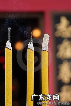 大师教你如何在香火上看风水 自己家烧香怎么看香火方向