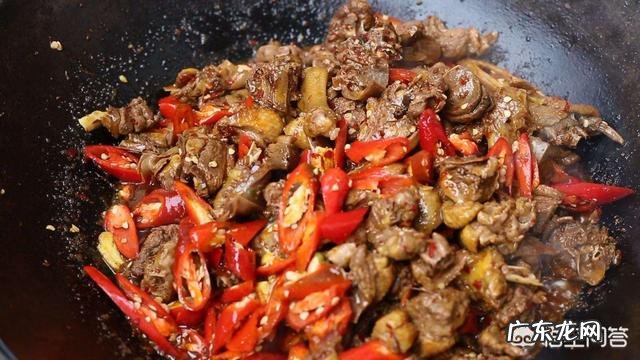 老鸭怎么做好吃?