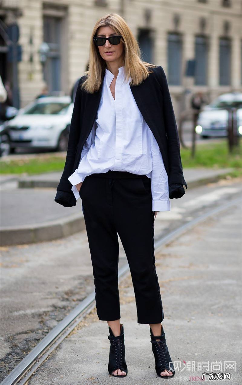 黑和白色的上衣配什么颜色的裤子