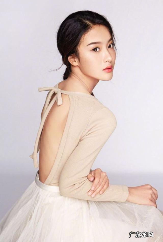 女孩子头发染什么颜色好看?