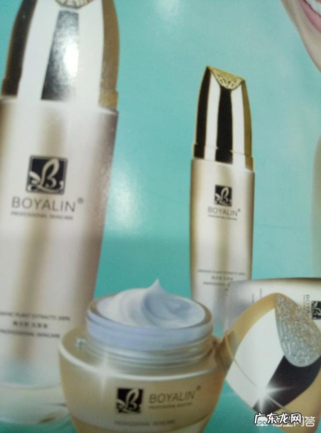 大家推荐一下什么牌子的化妆品补水保湿效果好？