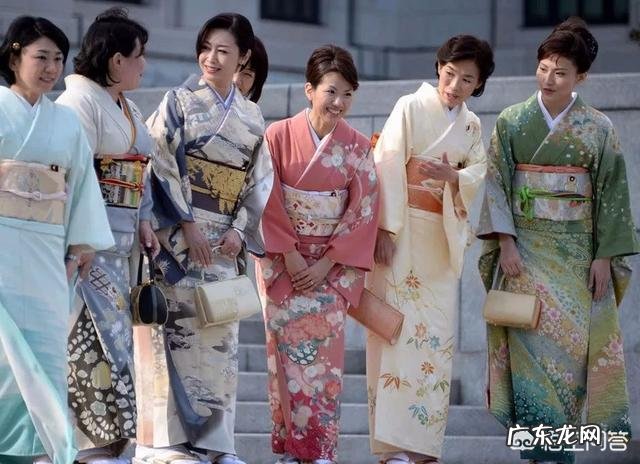 日语的俳句是什么,和我们的诗歌有什么区别?