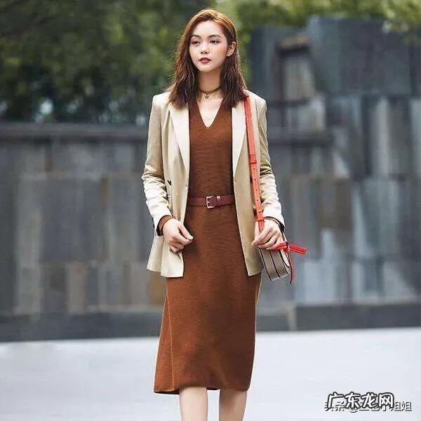 又到了穿针织裙的季节，有什么针织裙搭配推荐？