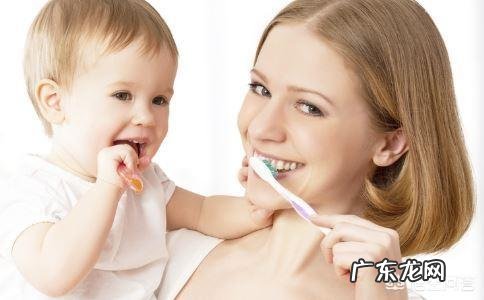 宝宝两周岁了,要不要刷牙?用什么牙刷和牙膏?