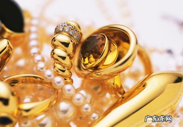 最近金价一直涨,黄金首饰历史最高多少钱一克?现在还能买吗?