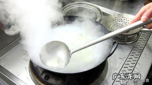 炖排骨的家常做法都要什么食材,用什么食材炖排骨最好