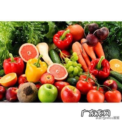 哪些化妆品能让皮肤变白保持水润?