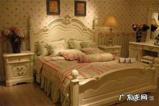 卧室床摆放的风水要点 家里卧室风水床