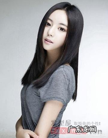 圆脸女生适合直发还是卷发?