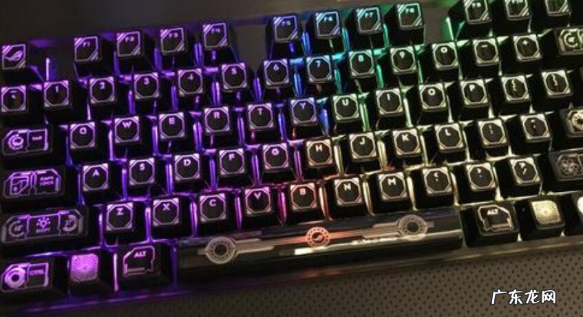 机械键盘灯光怎么开