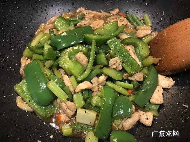 豇豆炒芹菜怎么做