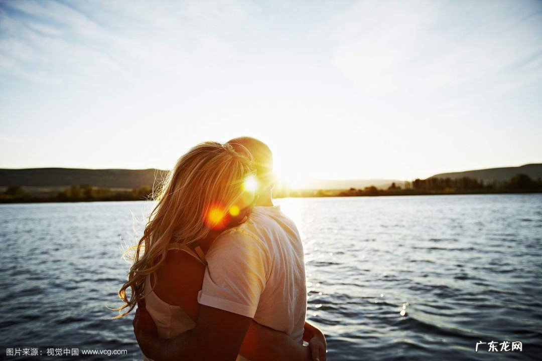 夫妻发朋友圈的心情短语