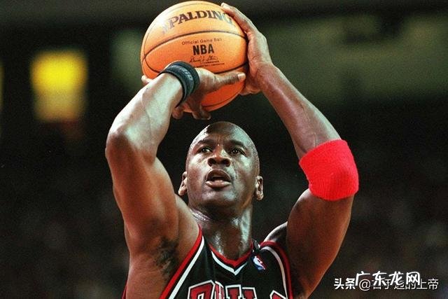 在NBA历史上,能称得上得分王,盖帽王,助攻王,抢断王,篮板王的运动员分别是谁?为什么?