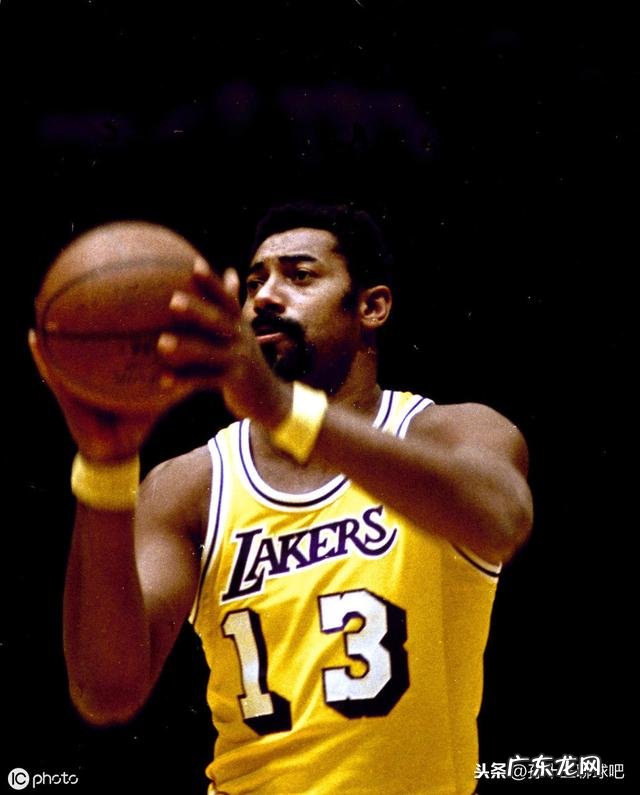 在NBA历史上，能称得上得分王，盖帽王，助攻王，抢断王，篮板王的运动员分别是谁？为什么？