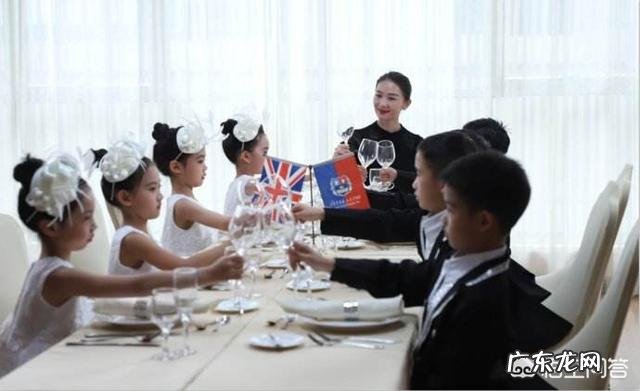 如何教孩子礼貌和礼仪,有没有什么人际交往的技巧可以教给孩子?