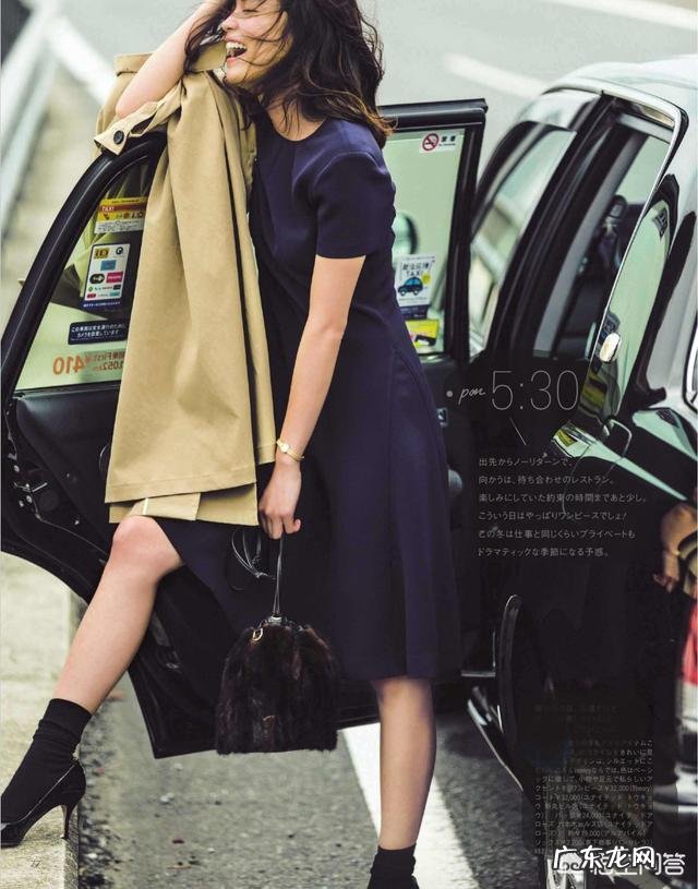 秋天40岁的中年女人应该如何穿衣搭配?