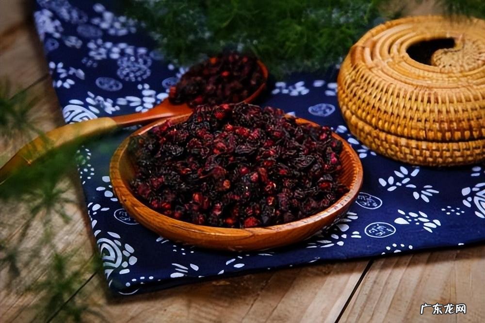 孩子吃完饭出汗怎么回事 吃饭出汗怎么回事