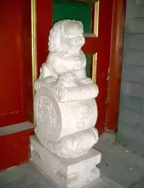 庭院门前的“门墩”有讲究 风水学阳宅门口有小墩好吗