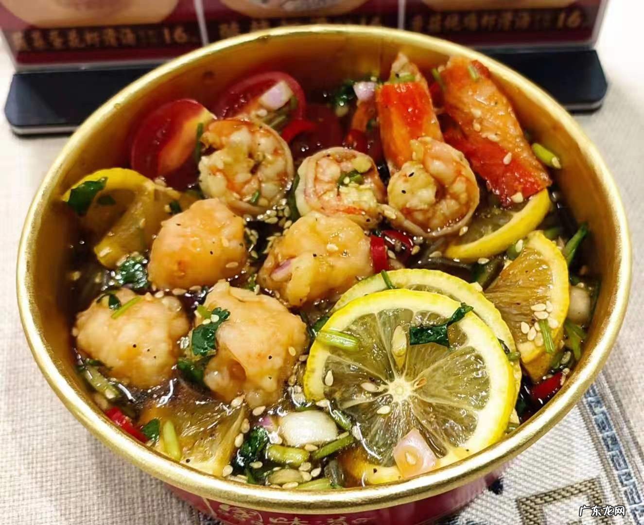 一个人摆地摊卖啥 一千块钱摆地摊卖什么好