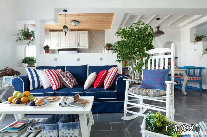 新房的植物花卉竟对家居风水有如此大的影响 家里大门口种大的高的花影响风水吗