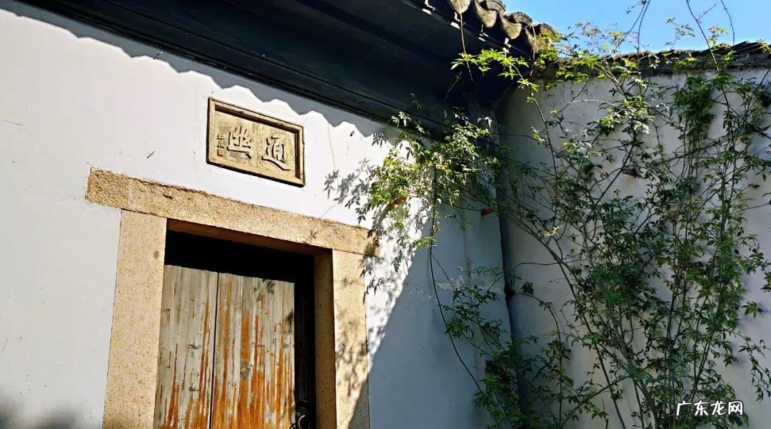 知交半零落,一壶浊酒尽余欢 知交半零落意思