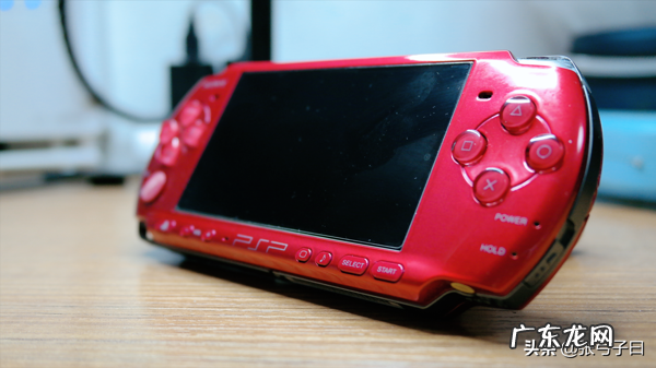 psp1000和2000和3000的区别 psp2000和3000的区别外观