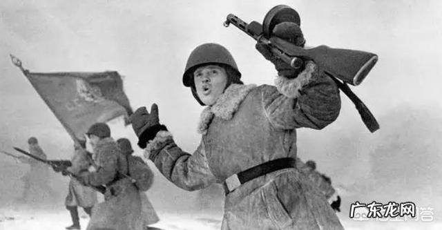 万岁冲锋和乌拉冲锋哪个更厉害？