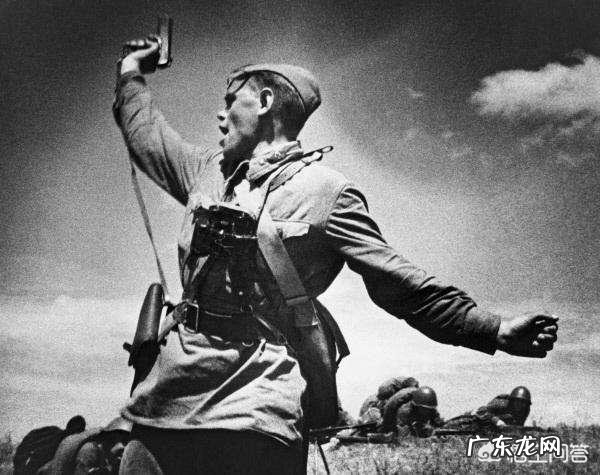 万岁冲锋和乌拉冲锋哪个更厉害？