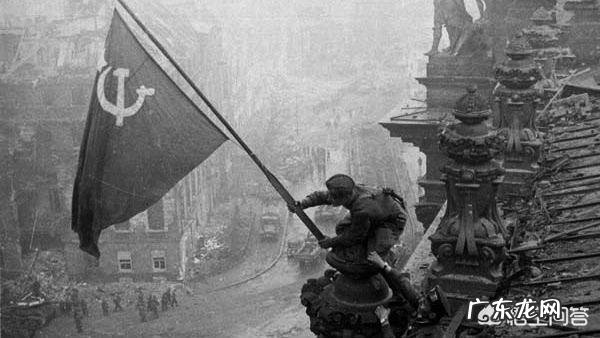 万岁冲锋和乌拉冲锋哪个更厉害？