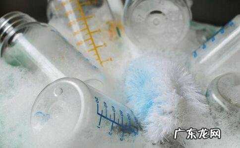 新生儿奶瓶怎么清洗消毒？
