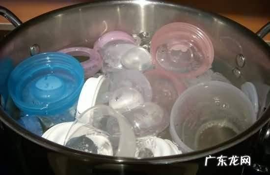 新生儿奶瓶怎么清洗消毒？