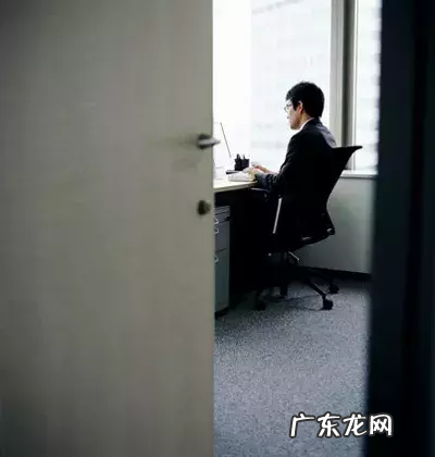 办公室风水规则 办公室坐在门口风水