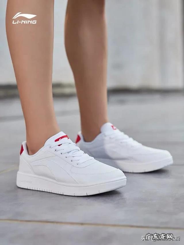 什么牌子的小白鞋既好看又好穿?