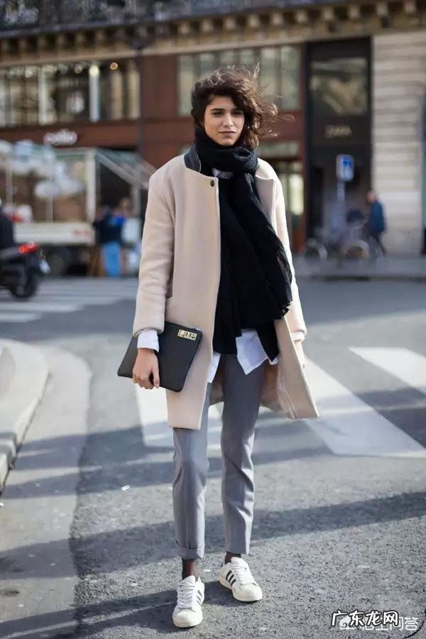 什么牌子的小白鞋既好看又好穿?