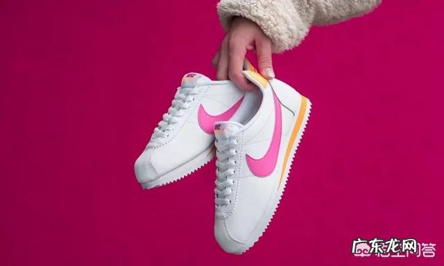 什么牌子的小白鞋既好看又好穿?