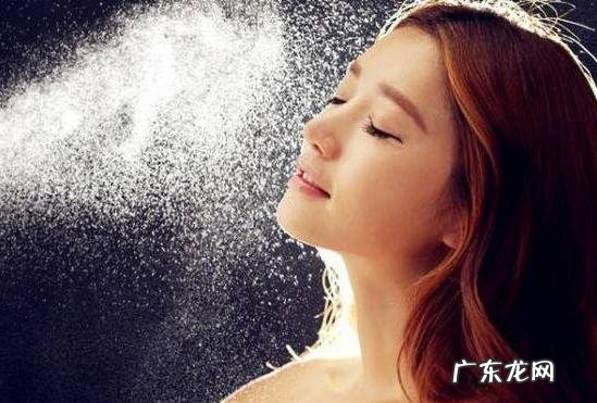 一到冬天,皮肤干燥得不能出门,应该怎么办?