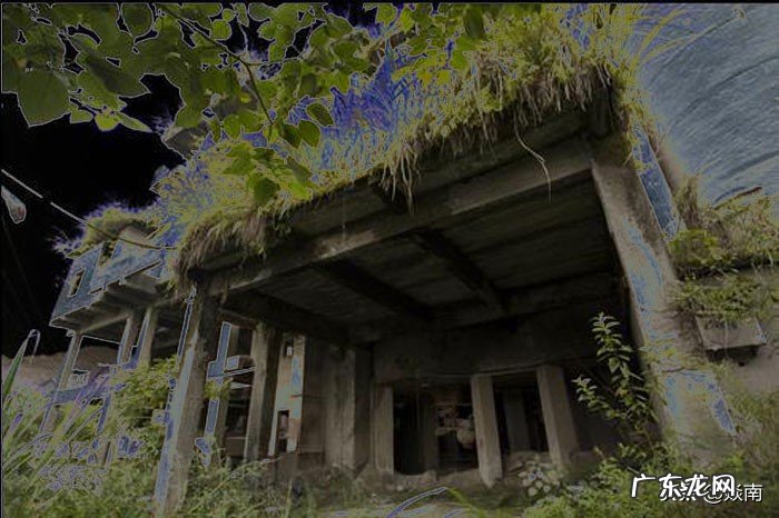 闹鬼的房屋的特征 看风水说屋顶有两小鬼