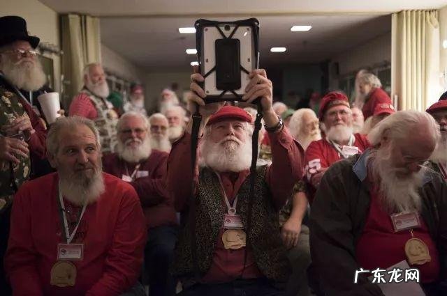 圣诞老人跳舞的软件 跳舞的圣诞老人是谁