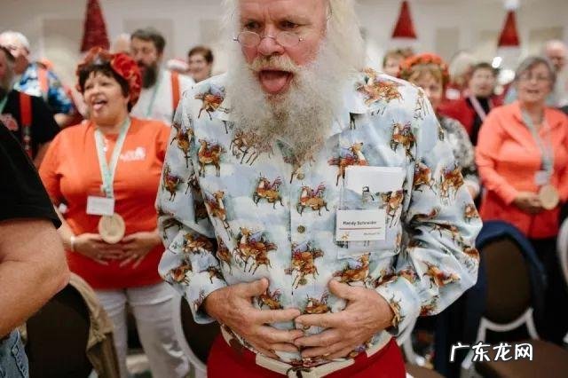 圣诞老人跳舞的软件 跳舞的圣诞老人是谁