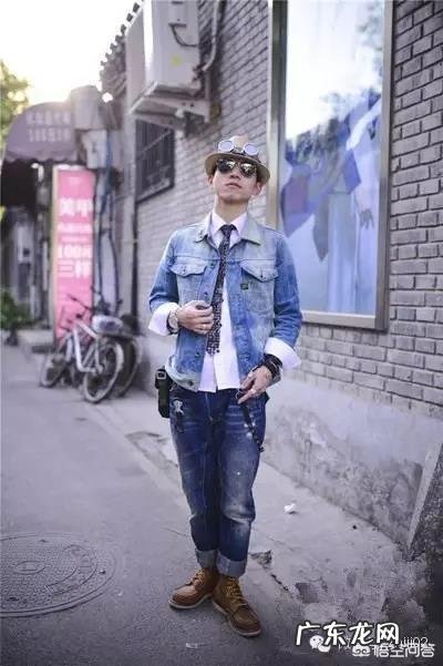 秋季男生该如何搭配穿衣?大衣和衬衫如何巧妙搭配?