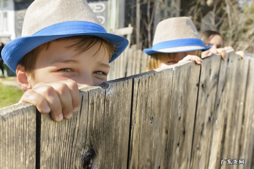 农村俗语“前门照后门 家里一个大门一个后门风水