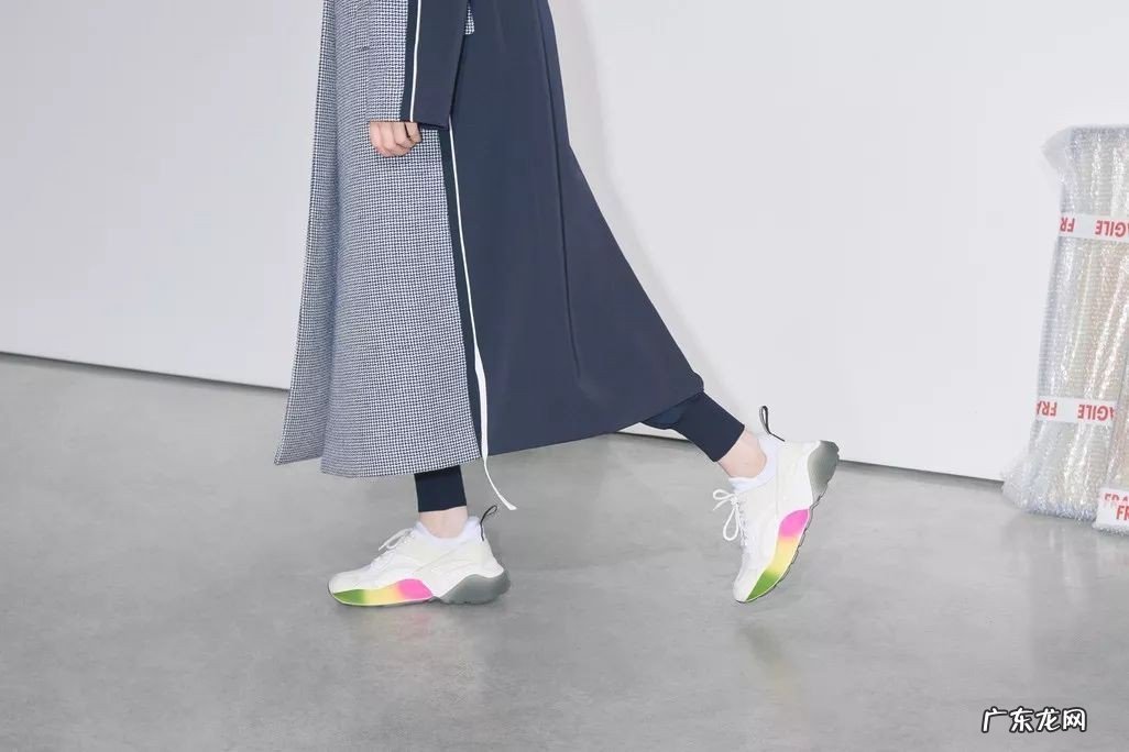 裙子老爹鞋穿搭推荐