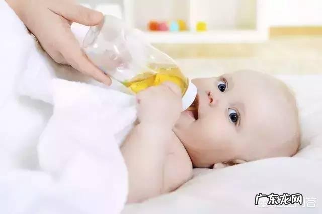 六个月内纯母乳喂养的宝宝需要喝水吗?