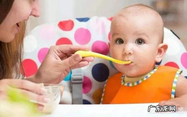 六个月内纯母乳喂养的宝宝需要喝水吗?