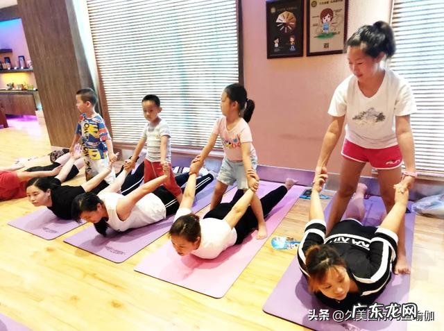 亲子瑜伽适合多大的孩子做呢?