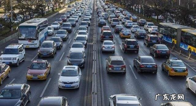 汽车转向灯怎么打