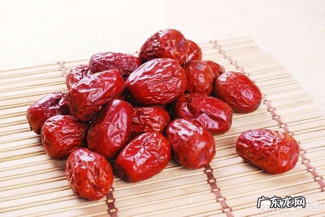 红枣泡水有哪些功效?