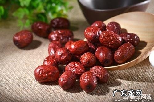 红枣泡水有哪些功效？