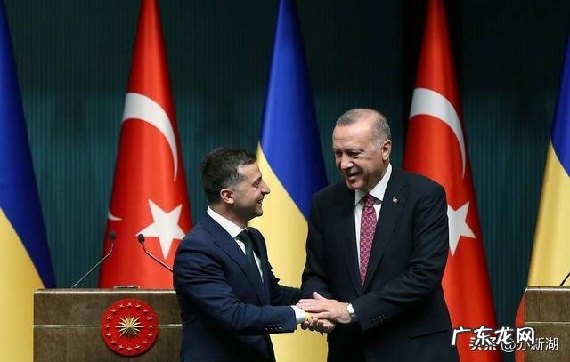 普京开着摩托宣誓克里米亚主权!这是怎么回事?