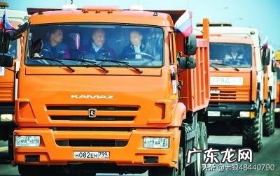 普京开着摩托宣誓克里米亚主权！这是怎么回事？